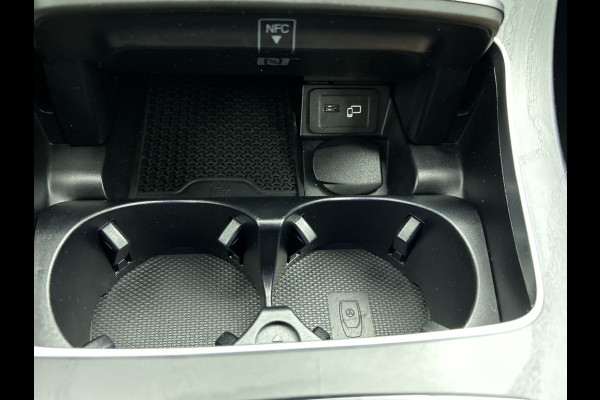 Mercedes-Benz E-Klasse Estate 300 e Hybride Business Solution AMG / Trekhaak / Leder / Wide screen / Navigatie /