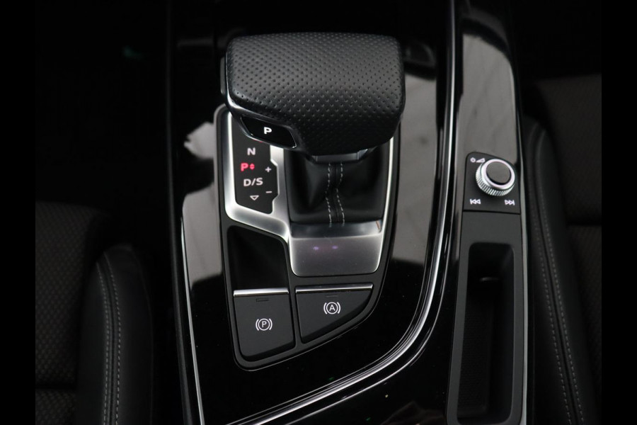 Audi A4 35 TFSI S edition Competion | Origineel NL | Trekhaak | Sfeerverlichting | Virtual Cockpit | Carplay | Sportstoelen | Half leder | Full LED | Navigatie | Parkeerhulp | Cruise control | S Line
