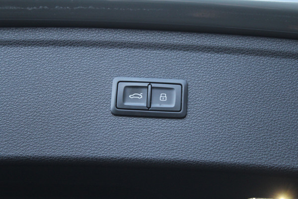 Audi Q5 2.0 TFSI 252pk quattro Sport S Line Black Edition Panoramadak Clima Cruise Navi Camera B&O Leder LMV