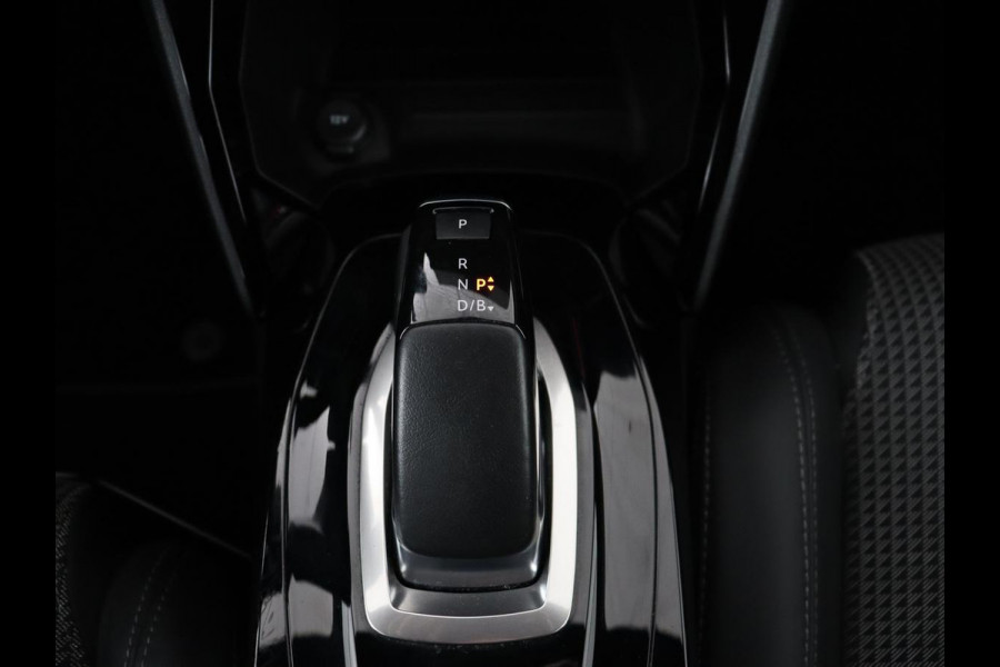 Peugeot e-208 EV GT Pack 50 kWh | Adaptive cruise | Carplay | Camera | Half leder | Keyless | Sportstoelen | Navigatie | Full LED