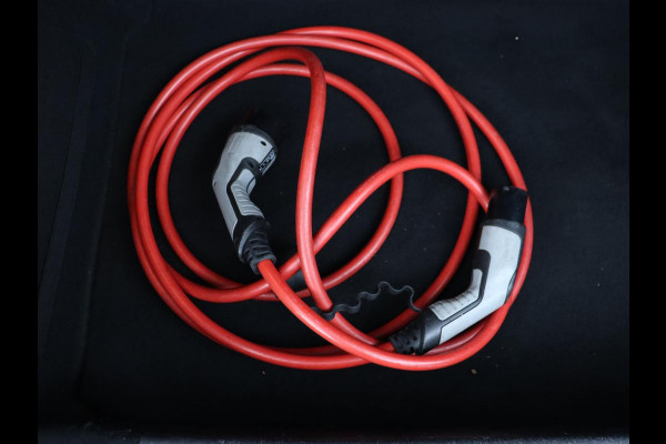 Peugeot e-208 EV GT Pack 50 kWh | Adaptive cruise | Carplay | Camera | Half leder | Keyless | Sportstoelen | Navigatie | Full LED