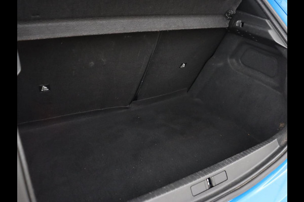 Peugeot e-208 EV GT Pack 50 kWh | Adaptive cruise | Carplay | Camera | Half leder | Keyless | Sportstoelen | Navigatie | Full LED