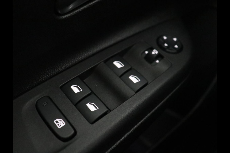 Opel CORSA-E Elegance 50 kWh | Stoelverwarming | Matrix LED | Camera | Carplay | Navigatie | Climate control | Cruise control | Stuurverwarming