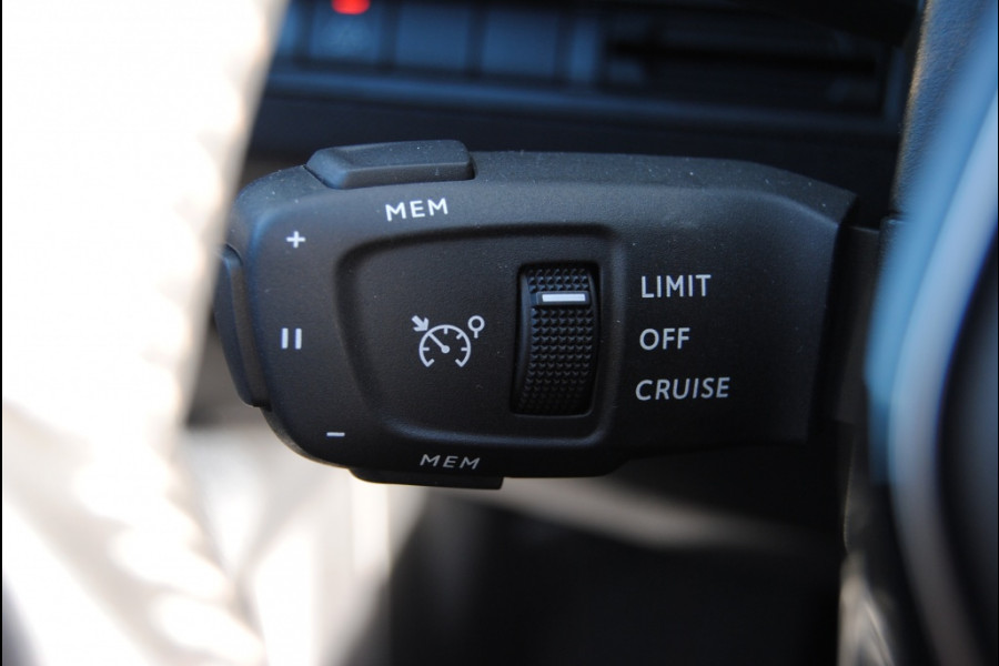 Peugeot 3008 1.2 PureTech ActiveP | Camera | Cruise | Apple Carplay