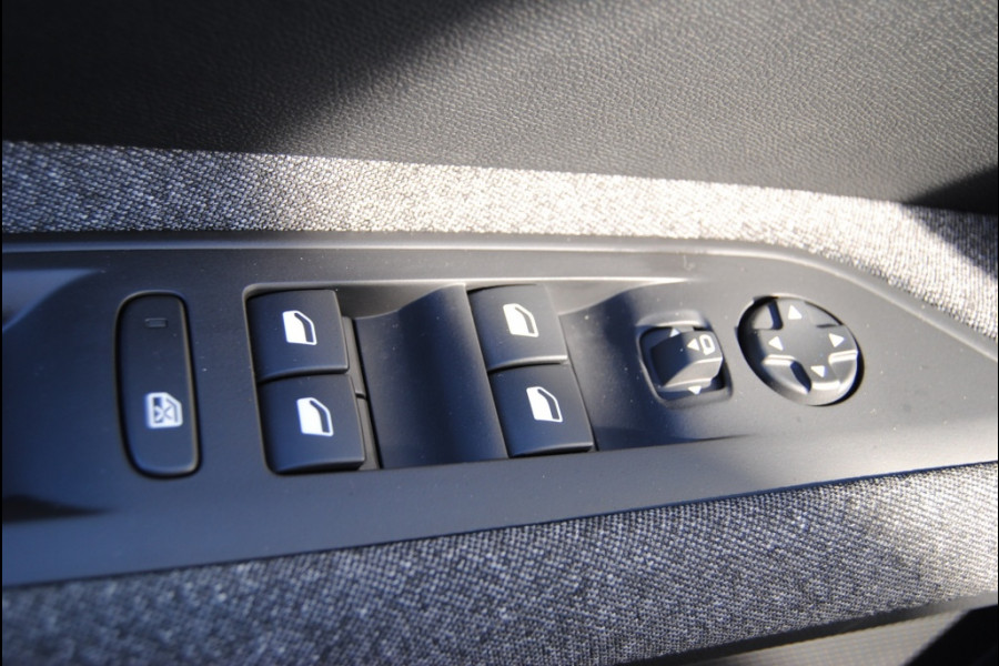 Peugeot 3008 1.2 PureTech ActiveP | Camera | Cruise | Apple Carplay