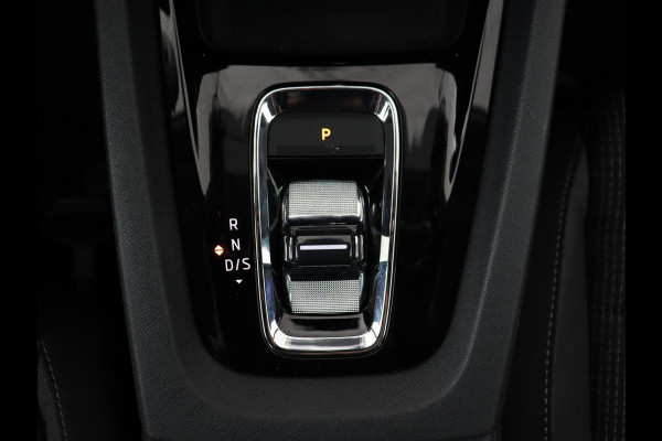 Škoda Octavia 1.4 TSI PHEV iV Business Edition | Stoelverwarming | Camera | Sfeerverlichting | Carplay | Navigatie | Digital Cockpit | Full LED | Chrome Pakket | Climate control | Cruise control | PHEV | Plug In