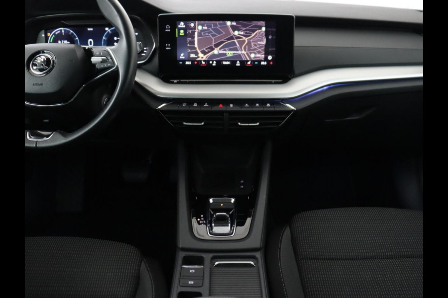 Škoda Octavia 1.4 TSI PHEV iV Business Edition | Stoelverwarming | Camera | Sfeerverlichting | Carplay | Navigatie | Digital Cockpit | Full LED | Chrome Pakket | Climate control | Cruise control | PHEV | Plug In