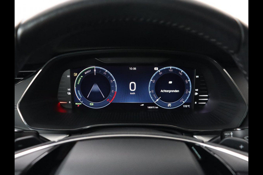 Škoda Octavia 1.4 TSI PHEV iV Business Edition | Stoelverwarming | Camera | Sfeerverlichting | Carplay | Navigatie | Digital Cockpit | Full LED | Chrome Pakket | Climate control | Cruise control | PHEV | Plug In