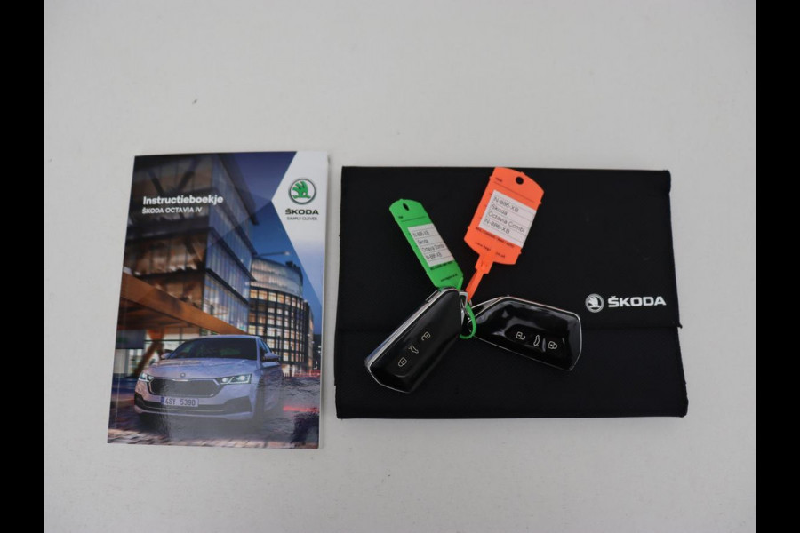 Škoda Octavia 1.4 TSI PHEV iV Business Edition | Stoelverwarming | Camera | Sfeerverlichting | Carplay | Navigatie | Digital Cockpit | Full LED | Chrome Pakket | Climate control | Cruise control | PHEV | Plug In