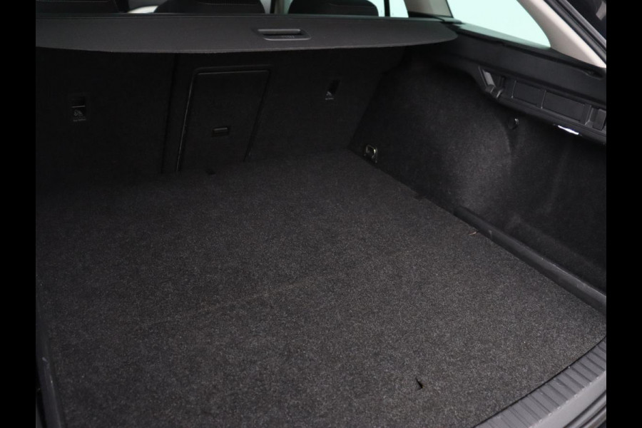 Škoda Octavia 1.4 TSI PHEV iV Business Edition | Stoelverwarming | Camera | Sfeerverlichting | Carplay | Navigatie | Digital Cockpit | Full LED | Chrome Pakket | Climate control | Cruise control | PHEV | Plug In