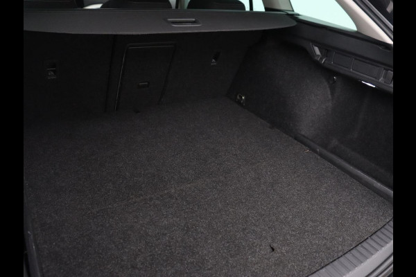 Škoda Octavia 1.4 TSI PHEV iV Business Edition | Stoelverwarming | Camera | Sfeerverlichting | Carplay | Navigatie | Digital Cockpit | Full LED | Chrome Pakket | Climate control | Cruise control | PHEV | Plug In