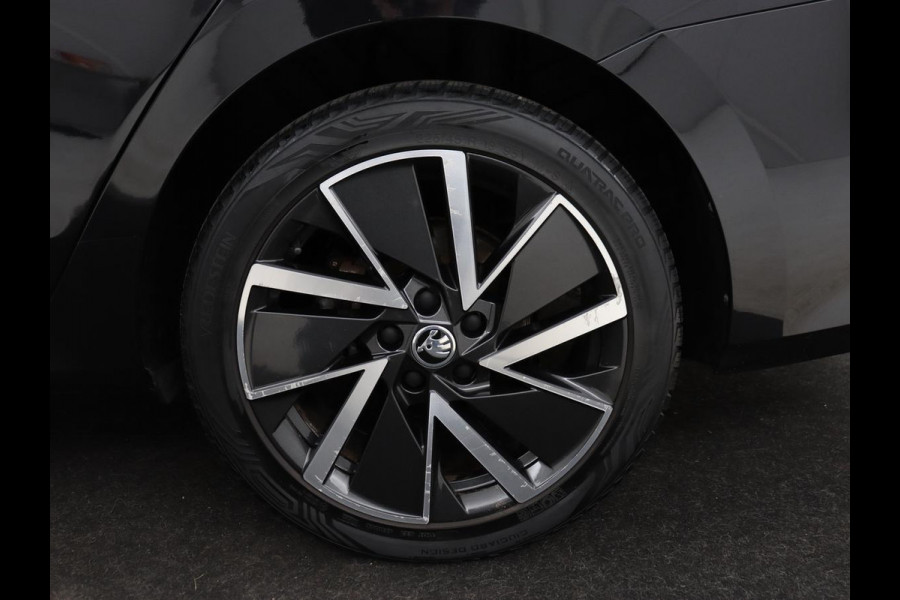Škoda Octavia 1.4 TSI PHEV iV Business Edition | Stoelverwarming | Camera | Sfeerverlichting | Carplay | Navigatie | Digital Cockpit | Full LED | Chrome Pakket | Climate control | Cruise control | PHEV | Plug In