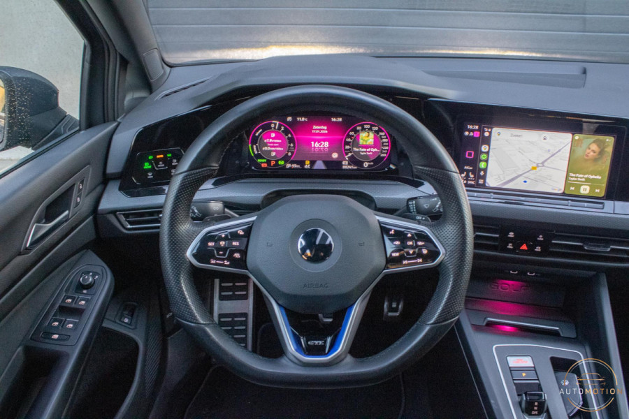 Volkswagen Golf 1.4 eHybrid GTE PANO IQ LIGHTS CAMERA ACC