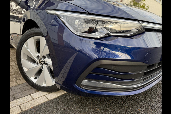 Volkswagen Golf 1.5 eTSI Style LED/LMV17/PDC/NAVI/VIRTU/PANO