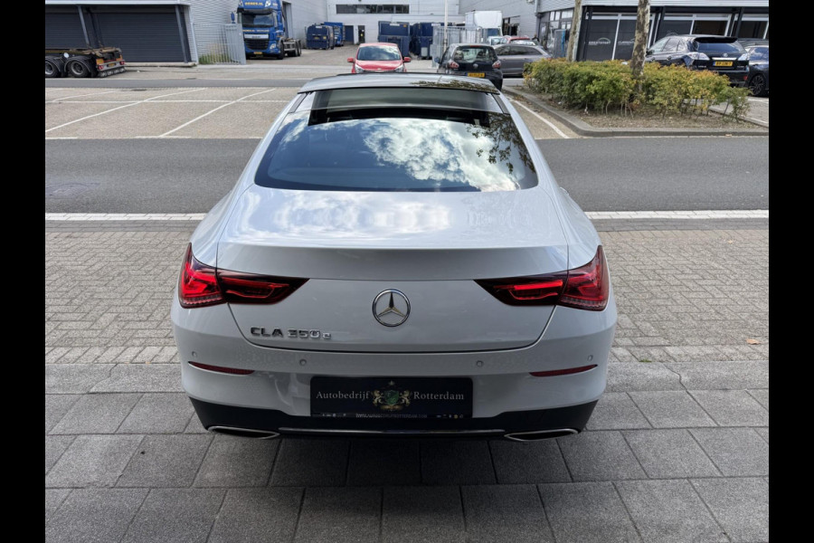 Mercedes-Benz CLA-Klasse 250e AMG CAM/LMV-18/LEER/NAVI/PANO