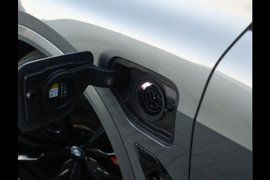 BMW X5 50e xDrive | M Performance - Pano - Trekhaak