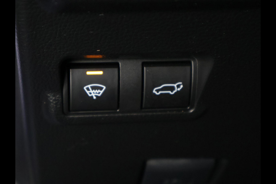 Toyota Corolla Cross Hybrid 140 Style Bi-Tone | Stuur-/ & Stoelverwarming | Parkeersensoren | Dodehoek detectie | Elektrische kofferbak