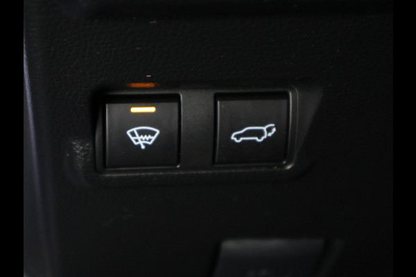 Toyota Corolla Cross Hybrid 140 Style Bi-Tone | Stuur-/ & Stoelverwarming | Parkeersensoren | Dodehoek detectie | Elektrische kofferbak