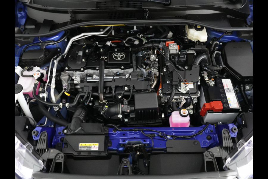 Toyota Corolla Cross Hybrid 140 Style Bi-Tone | Stuur-/ & Stoelverwarming | Parkeersensoren | Dodehoek detectie | Elektrische kofferbak