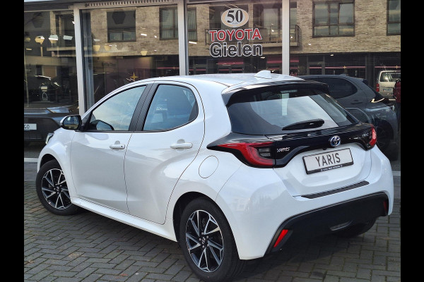 Toyota Yaris 1.5 Hybrid Dynamic Plus | Stoelverwarming, Keyless, Startknop, Apple CarPlay/Android Auto, Parkeercamera