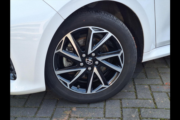 Toyota Yaris 1.5 Hybrid Dynamic Plus | Stoelverwarming, Keyless, Startknop, Apple CarPlay/Android Auto, Parkeercamera