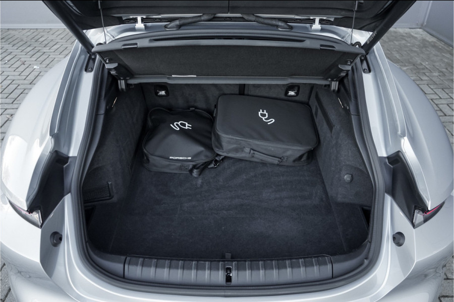 Porsche Taycan Cross Turismo 4 93 kWh Pano Luchtvering PASM Bose