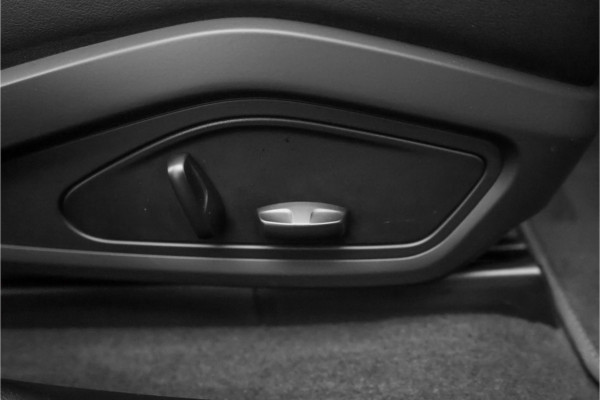 Porsche Taycan Cross Turismo 4 93 kWh Pano Luchtvering PASM Bose
