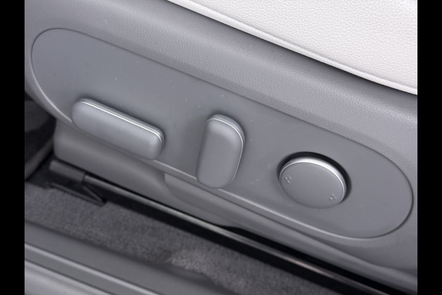 Hyundai IONIQ 5 58 kWh SOH 100% Leer 19"lm Camera Connect+ Warmtepomp Elektr.Stoelen+Stuur-Verwarmd Adaptive-Cruise- Head-up display Bose-HiFi N LED-v/a Blindspot Dodehoekass Grootlicht-assistent Subwoofer Ecall 800V Systeem V2L ondersteuning (3,6kw)