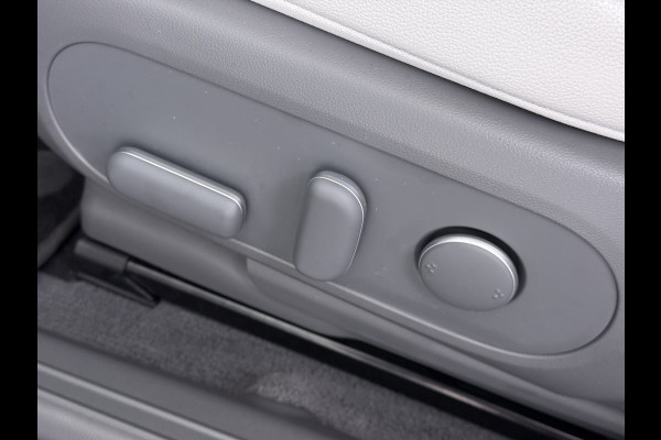 Hyundai IONIQ 5 58 kWh SOH 100% Leer 19"lm Camera Connect+ Warmtepomp Elektr.Stoelen+Stuur-Verwarmd Adaptive-Cruise- Head-up display Bose-HiFi N LED-v/a Blindspot Dodehoekass Grootlicht-assistent Subwoofer Ecall 800V Systeem V2L ondersteuning (3,6kw)