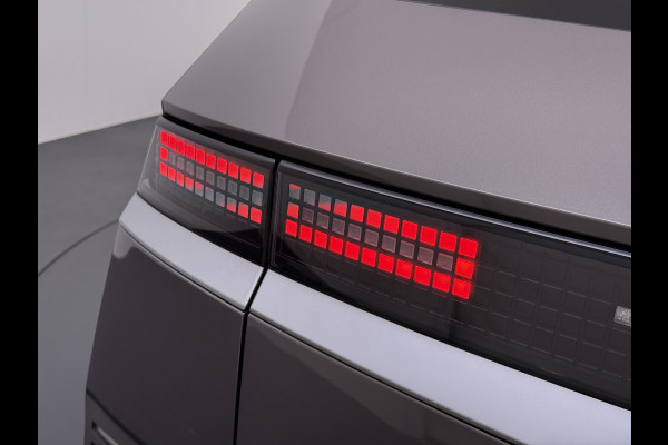 Hyundai IONIQ 5 58 kWh SOH 100% Leer 19"lm Camera Connect+ Warmtepomp Elektr.Stoelen+Stuur-Verwarmd Adaptive-Cruise- Head-up display Bose-HiFi N LED-v/a Blindspot Dodehoekass Grootlicht-assistent Subwoofer Ecall 800V Systeem V2L ondersteuning (3,6kw)