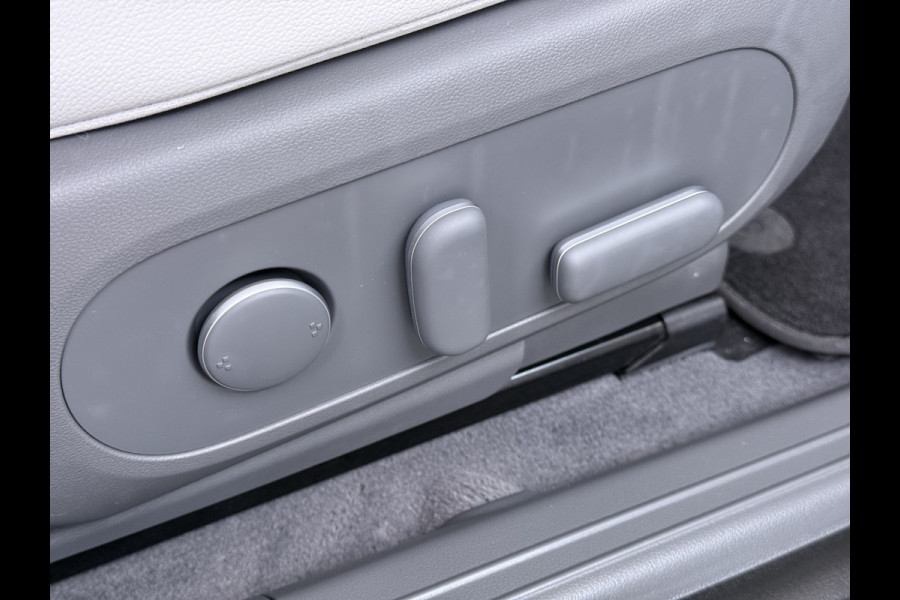 Hyundai IONIQ 5 58 kWh SOH 100% Leer 19"lm Camera Connect+ Warmtepomp Elektr.Stoelen+Stuur-Verwarmd Adaptive-Cruise- Head-up display Bose-HiFi N LED-v/a Blindspot Dodehoekass Grootlicht-assistent Subwoofer Ecall 800V Systeem V2L ondersteuning (3,6kw)