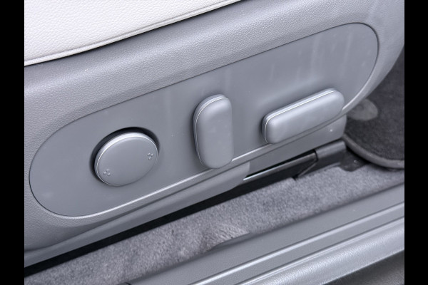 Hyundai IONIQ 5 58 kWh SOH 100% Leer 19"lm Camera Connect+ Warmtepomp Elektr.Stoelen+Stuur-Verwarmd Adaptive-Cruise- Head-up display Bose-HiFi N LED-v/a Blindspot Dodehoekass Grootlicht-assistent Subwoofer Ecall 800V Systeem V2L ondersteuning (3,6kw)