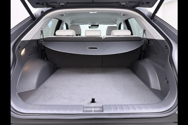 Hyundai IONIQ 5 58 kWh SOH 100% Leer 19"lm Camera Connect+ Warmtepomp Elektr.Stoelen+Stuur-Verwarmd Adaptive-Cruise- Head-up display Bose-HiFi N LED-v/a Blindspot Dodehoekass Grootlicht-assistent Subwoofer Ecall 800V Systeem V2L ondersteuning (3,6kw)