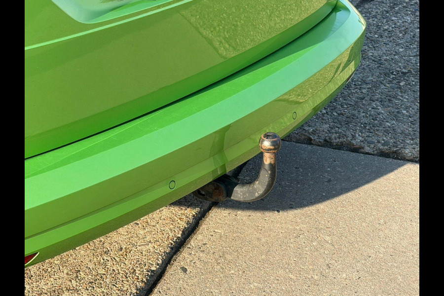 Volkswagen Caddy 1.4 TSI Highline / TREKHAAK / LED / NAVI / STOELVERW. ACC