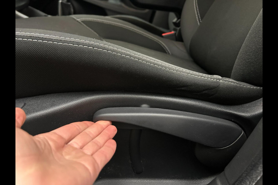 Renault Clio Estate Occasion 0.9 TCe Limited | Zwart | Tweedehands Renault Clio | Cruisecontrol | Airco | Carplay audio