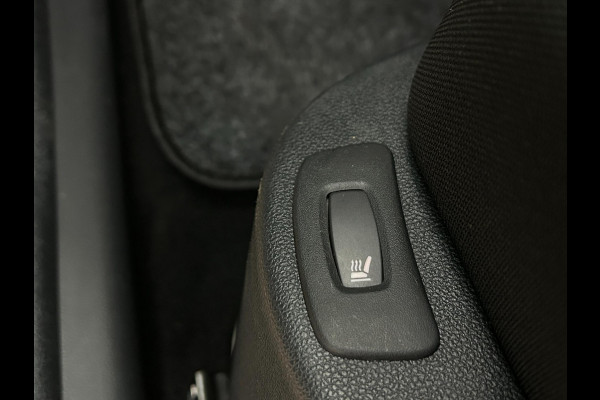 Renault Clio Estate Occasion 0.9 TCe Limited | Zwart | Tweedehands Renault Clio | Cruisecontrol | Airco | Carplay audio