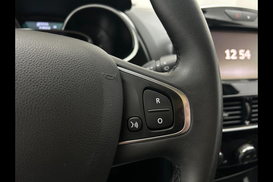 Renault Clio Estate Occasion 0.9 TCe Limited | Zwart | Tweedehands Renault Clio | Cruisecontrol | Airco | Carplay audio