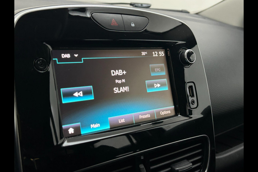 Renault Clio Estate Occasion 0.9 TCe Limited | Zwart | Tweedehands Renault Clio | Cruisecontrol | Airco | Carplay audio