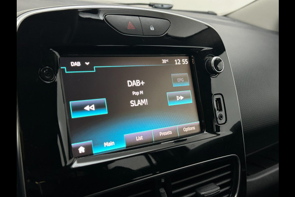 Renault Clio Estate Occasion 0.9 TCe Limited | Zwart | Tweedehands Renault Clio | Cruisecontrol | Airco | Carplay audio