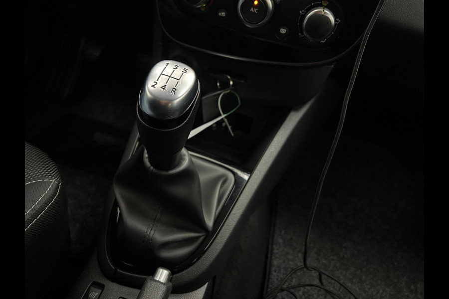 Renault Clio Estate Occasion 0.9 TCe Limited | Zwart | Tweedehands Renault Clio | Cruisecontrol | Airco | Carplay audio