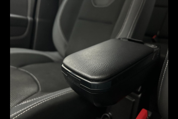 Renault Clio Estate Occasion 0.9 TCe Limited | Zwart | Tweedehands Renault Clio | Cruisecontrol | Airco | Carplay audio