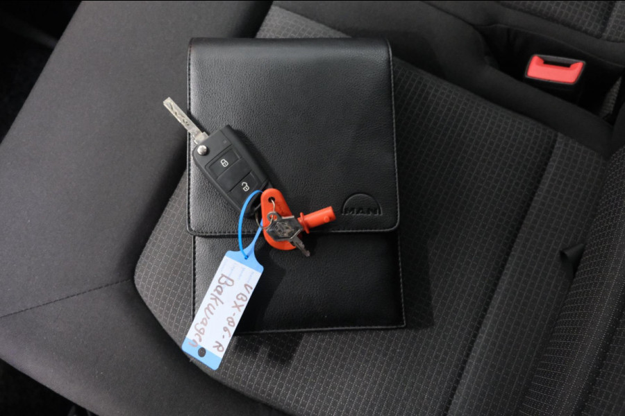 MAN TGE 50 2.0 Extra Lang DL - Electrische laadklep, Zijdeur, TREKHAAK, Camera.