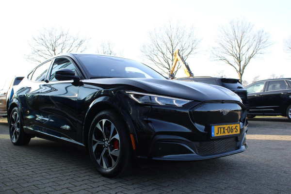 Ford Mustang Mach-E Extended Premium AWD 98 kWh | Panoramadak | Technology Pack + | 1.500kg Trekgewicht