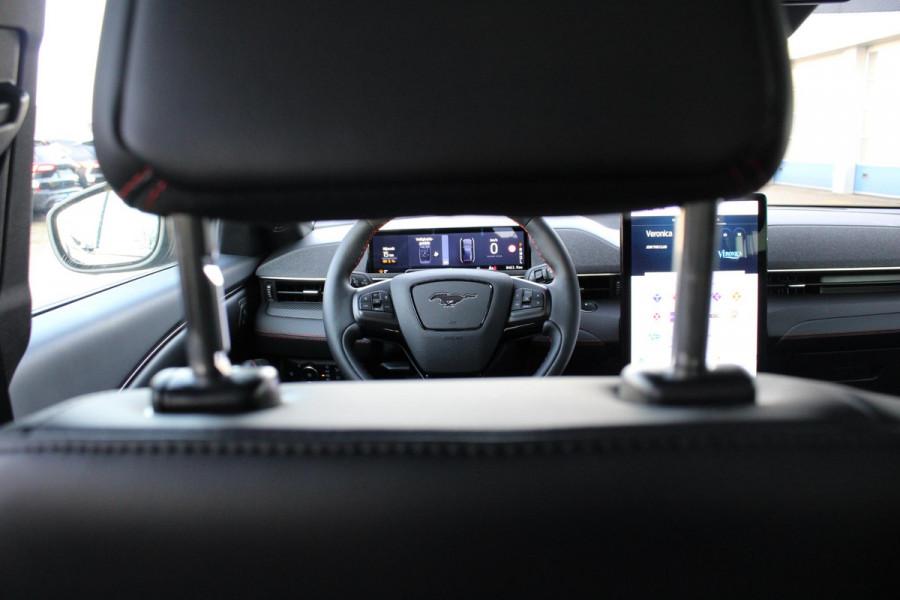 Ford Mustang Mach-E Extended Premium AWD 98 kWh | Panoramadak | Technology Pack + | 1.500kg Trekgewicht