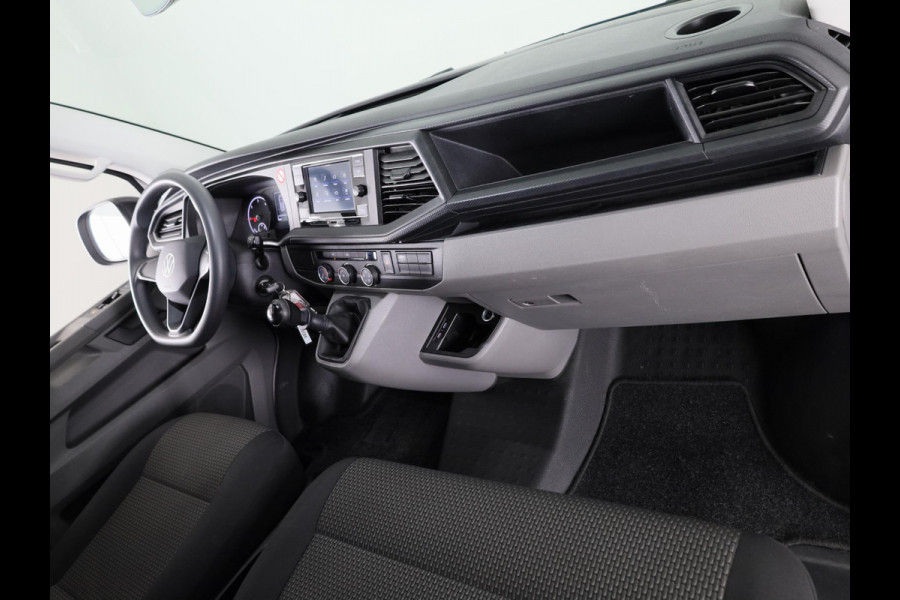 Volkswagen Transporter 2.0 TDI L2H1 28 Comfortline 110 pk | Verlengde garantie | Navigatie via App | Parkeersensoren achter | Cruise control |