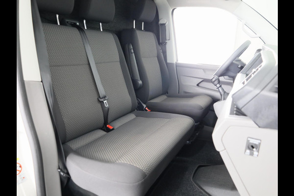 Volkswagen Transporter 2.0 TDI L2H1 28 Comfortline 110 pk | Verlengde garantie | Navigatie via App | Parkeersensoren achter | Cruise control |
