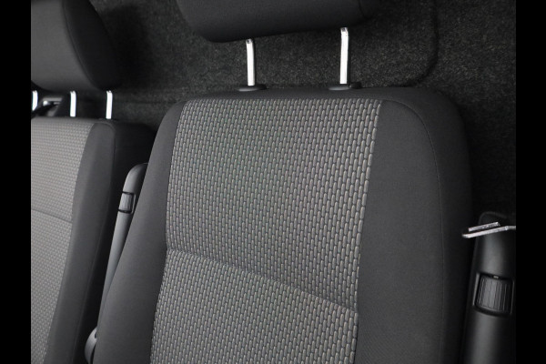 Volkswagen Transporter 2.0 TDI L2H1 28 Comfortline 110 pk | Verlengde garantie | Navigatie via App | Parkeersensoren achter | Cruise control |