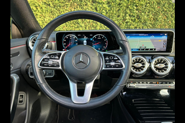 Mercedes-Benz CLA-Klasse 220 4MATIC PremiumPlus Panodak AmbientLight !!NIEUWBINNEN!!