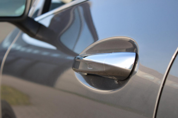 Mercedes-Benz CLA-Klasse 220 4MATIC PremiumPlus Panodak AmbientLight !!NIEUWBINNEN!!