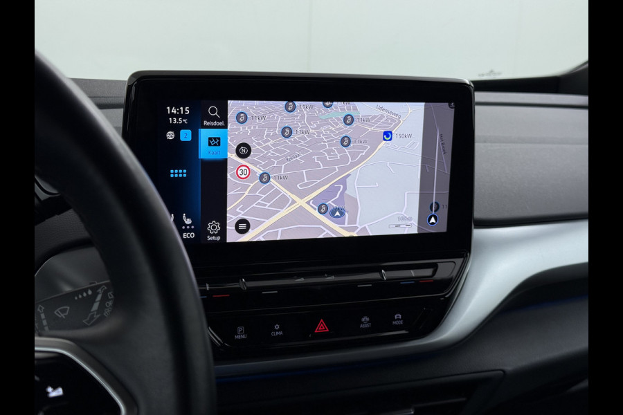 Volkswagen ID.4 SOH 92% Trekhaak Adap.Cruise Navi Ecc Apple Carplay Android Auto Stoel+Stuurverwarming Pdc Ecc DAB Smart Climate Comfort Pakket Rijstrooksensor Led Verwarmde Voorruit 1e Eigenaar Origineel Nederlandse Auto 55kWh pure € 42.000 nieuw!